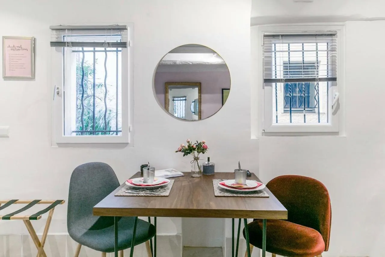 Artistic Antibes Apartment 0*,