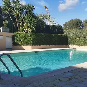 Magnifique Studio Dans Résidence Avec Piscine Antibes